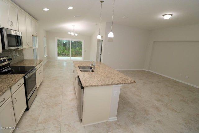 86467 MOONLIT WALK Circle, Yulee, FL 32097