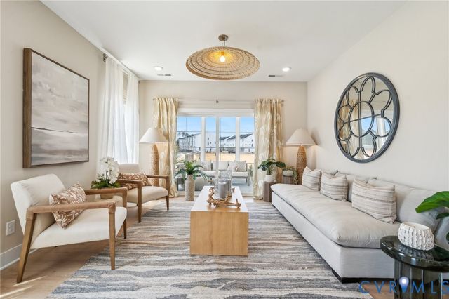 6700 Oasis Breeze Ln, Midlothian, VA 23113