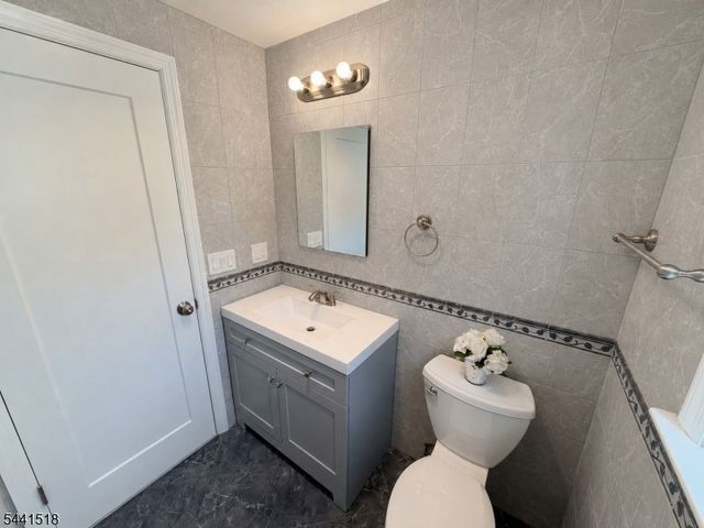 48 Sunnyside Rd, West Orange Twp., NJ 07052