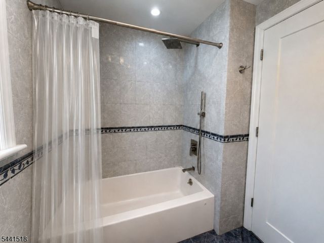48 Sunnyside Rd, West Orange Twp., NJ 07052