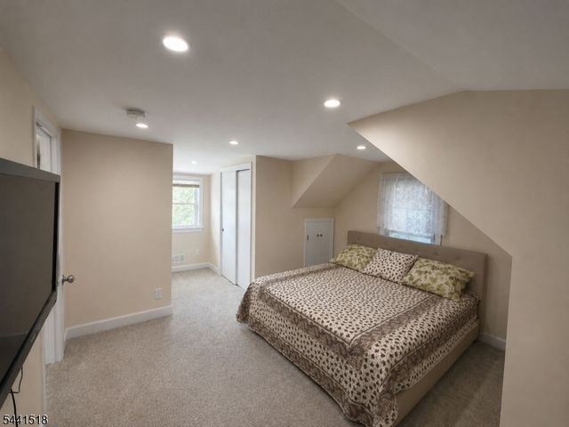48 Sunnyside Rd, West Orange Twp., NJ 07052