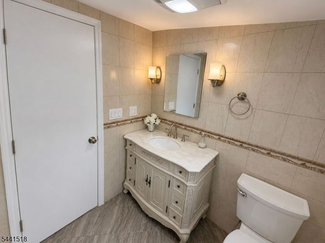 48 Sunnyside Rd, West Orange Twp., NJ 07052
