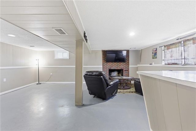 1619 Woodland Boulevard, Kansas City, KS 66106