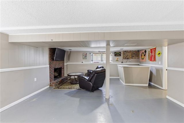 1619 Woodland Boulevard, Kansas City, KS 66106