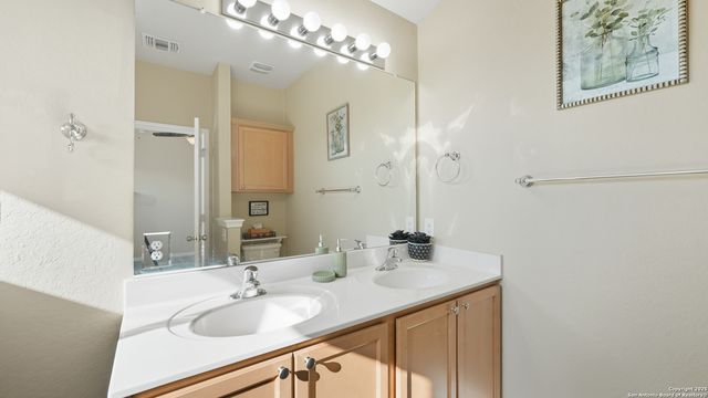 734 Wolfeton Way, New Braunfels, TX 78130