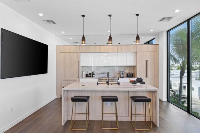 11501 Old Ocean Boulevard, Ocean Ridge, FL 33435