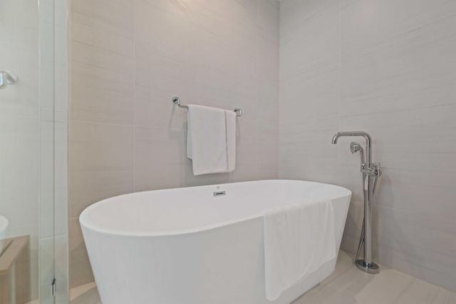 11501 Old Ocean Boulevard, Ocean Ridge, FL 33435