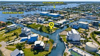 800 3rd ST, Fort Myers Beach, FL 33931