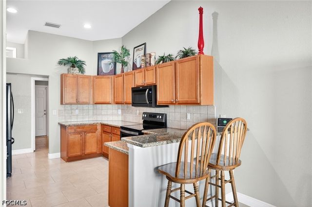1417 NW 16th PL, Cape Coral, FL 33993