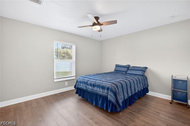 1417 NW 16th PL, Cape Coral, FL 33993