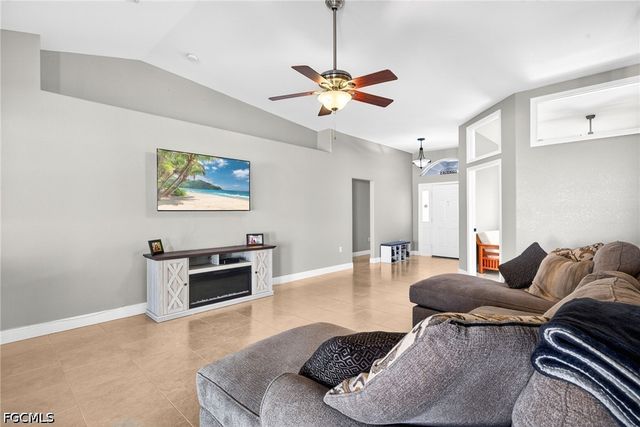 1417 NW 16th PL, Cape Coral, FL 33993