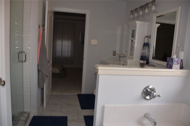 102 Monarch Court, Waxahachie, TX 75165