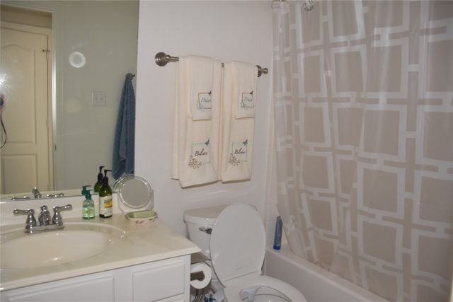 102 Monarch Court, Waxahachie, TX 75165