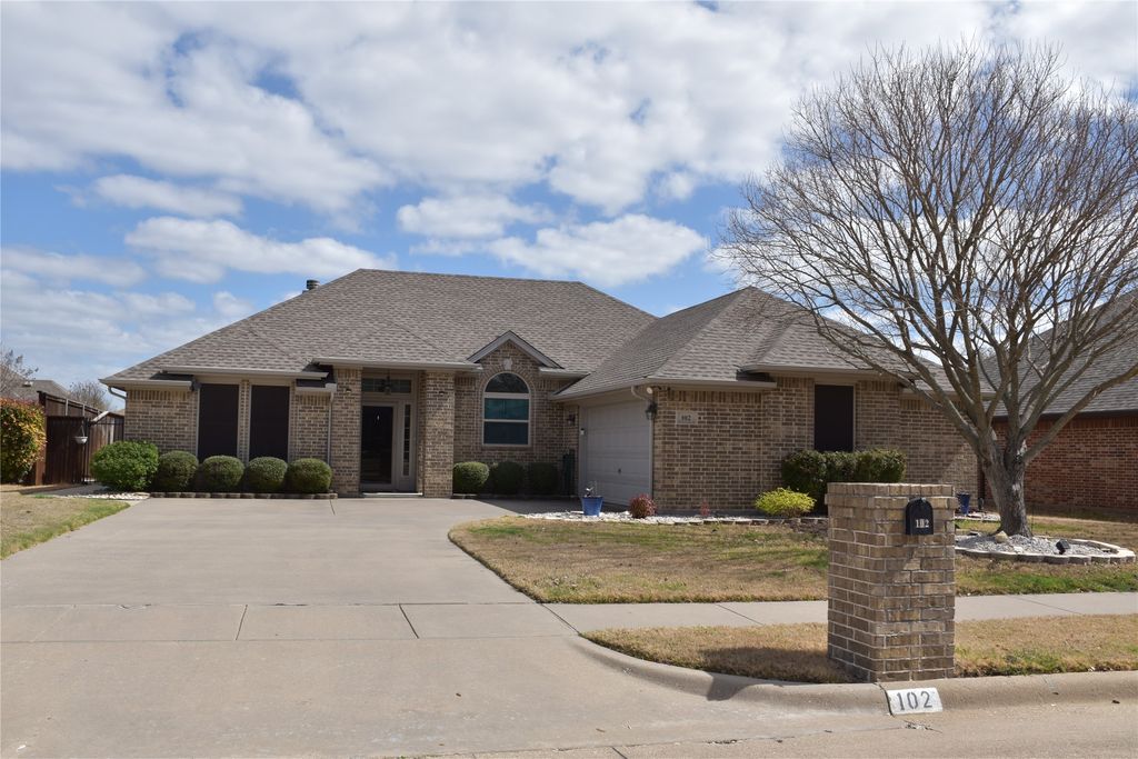 102 Monarch Court, Waxahachie, TX 75165
