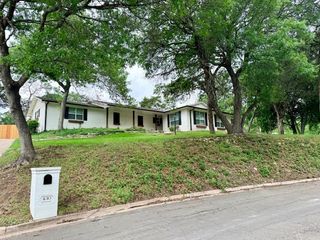 430 Brookwood Drive, Woodway, TX 76712