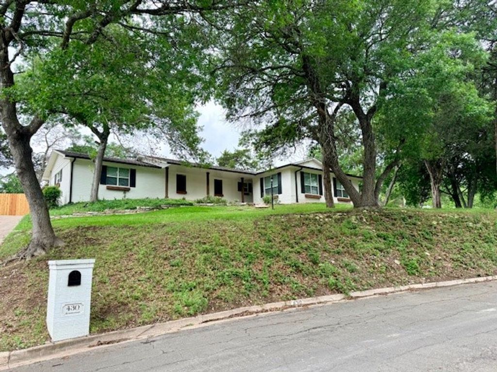 430 Brookwood Drive, Woodway, TX 76712