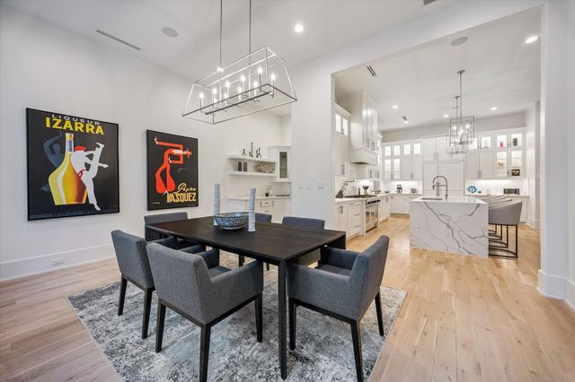 2215 Driscoll Street, Houston, TX 77019