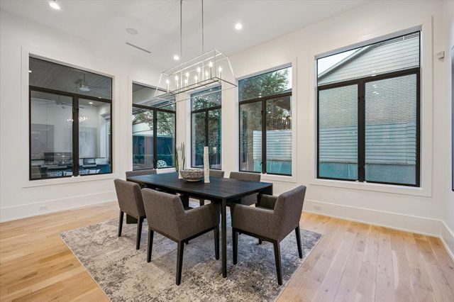2215 Driscoll Street, Houston, TX 77019