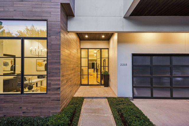 2215 Driscoll Street, Houston, TX 77019