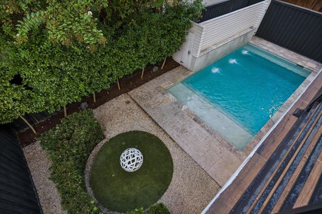2215 Driscoll Street, Houston, TX 77019