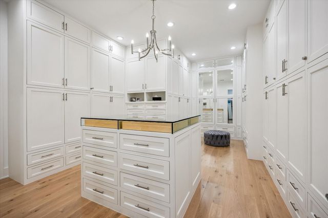 2215 Driscoll Street, Houston, TX 77019