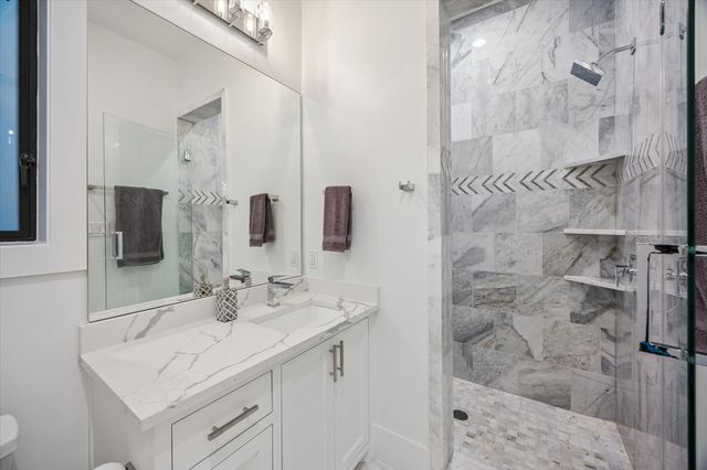 2215 Driscoll Street, Houston, TX 77019