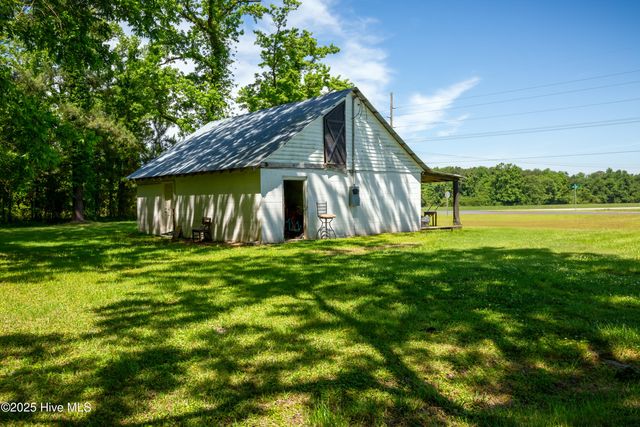 4173 Middle Road, Trenton, NC 28585