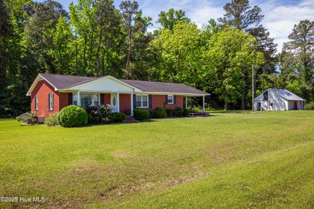 4173 Middle Road, Trenton, NC 28585