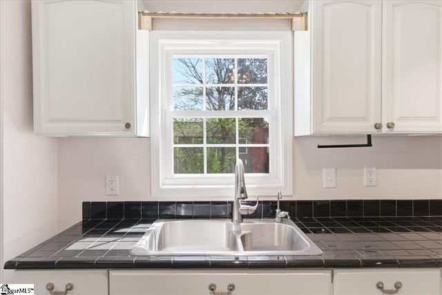 112 Newry Road, Seneca, SC 29672