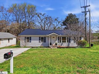 112 Newry Road, Seneca, SC 29672