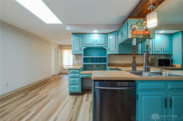 5095 Wheaton Street, Centerville, OH 45429