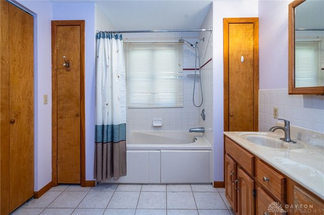 5095 Wheaton Street, Centerville, OH 45429