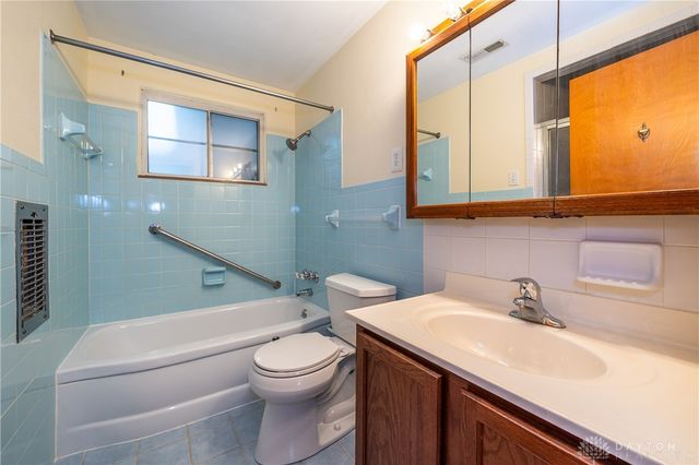 5095 Wheaton Street, Centerville, OH 45429