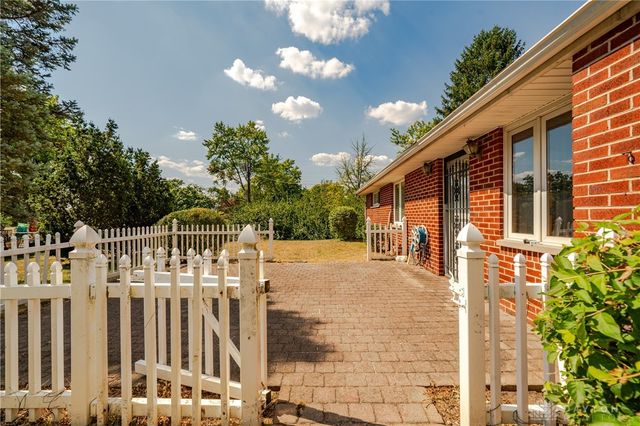 5095 Wheaton Street, Centerville, OH 45429