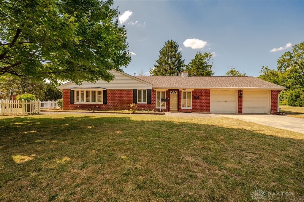 5095 Wheaton Street, Centerville, OH 45429