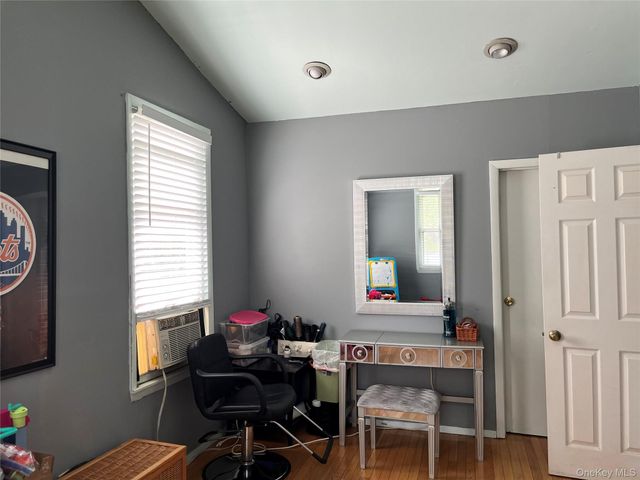 7 Squires Avenue, Port Jefferson Station, NY 11776