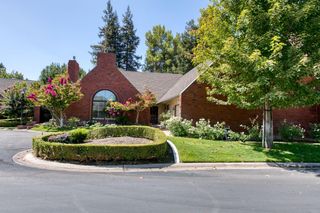 2555 W Bluff Avenue # 139, Fresno, CA 93711