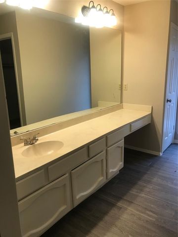 7895 Green Lawn Drive 7895, Houston, TX 77088