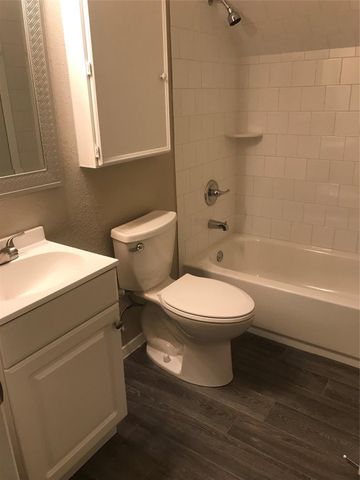 7895 Green Lawn Drive 7895, Houston, TX 77088