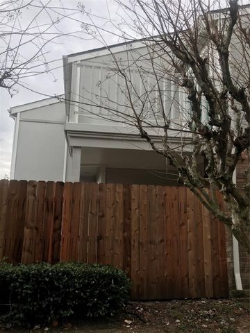 7895 Green Lawn Drive 7895, Houston, TX 77088