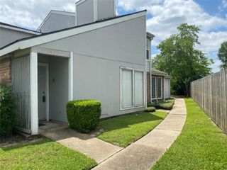 7895 Green Lawn Drive 7895, Houston, TX 77088