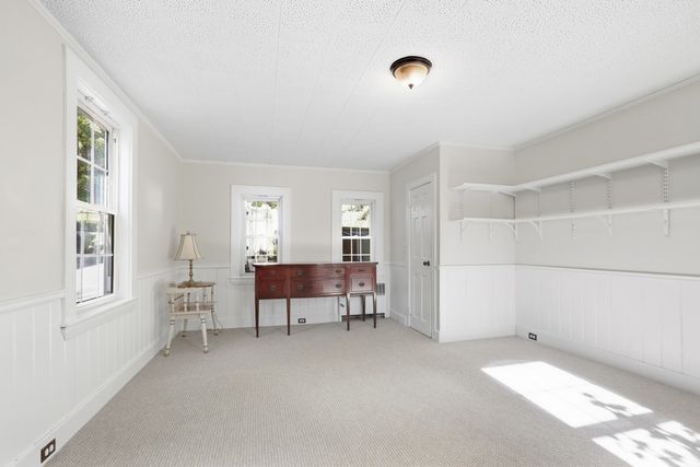 249 Main St, Groveland, MA 01834