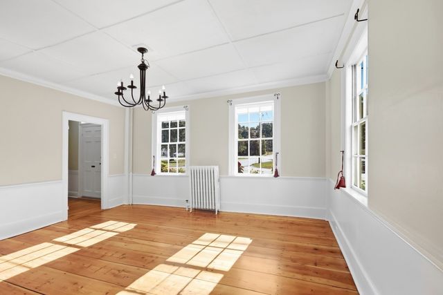 249 Main St, Groveland, MA 01834