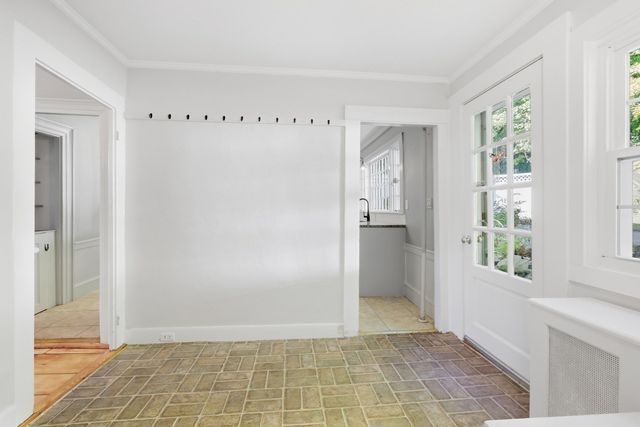 249 Main St, Groveland, MA 01834