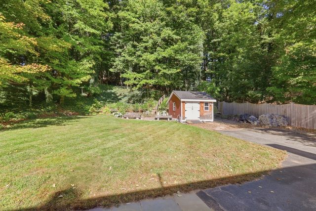 249 Main St, Groveland, MA 01834