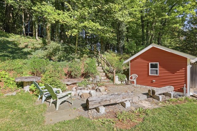 249 Main St, Groveland, MA 01834
