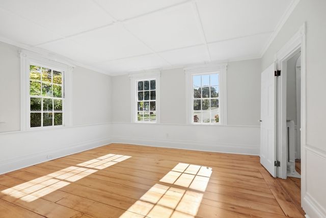 249 Main St, Groveland, MA 01834