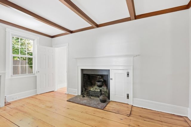 249 Main St, Groveland, MA 01834