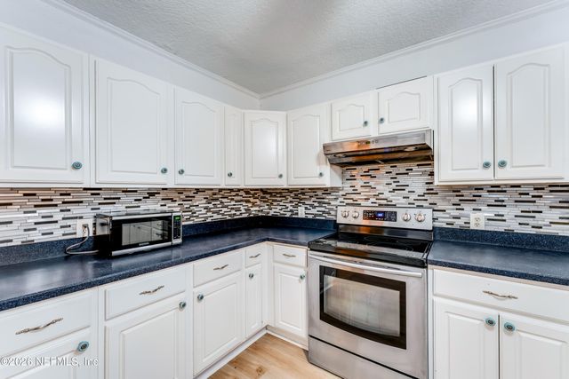 522 3RD Avenue S, Jacksonville Beach, FL 32250