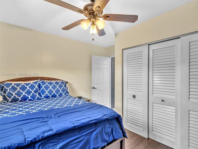 8581 NW 15th Ct, Pembroke Pines, FL 33024